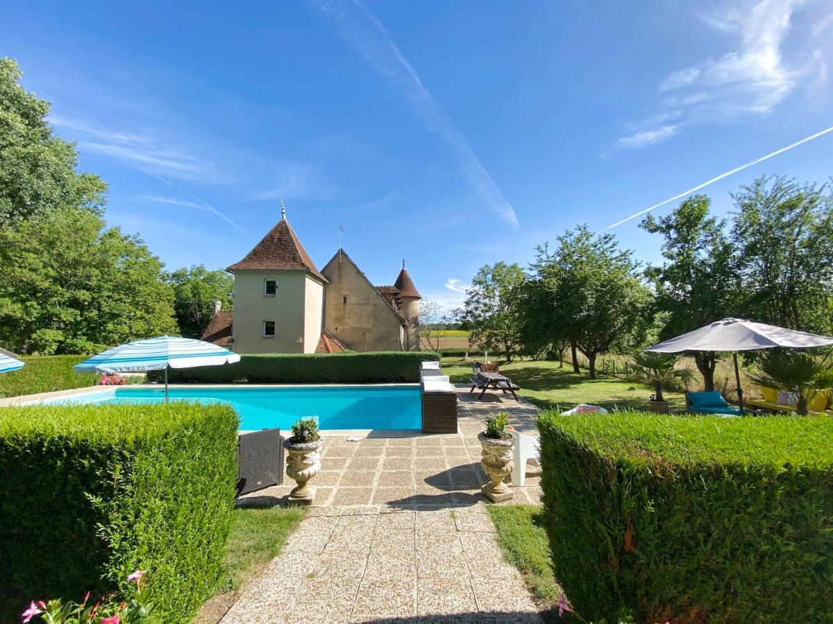 Le Petit Chateau De Sainte Colombe Bouges-le-Chateau Exterior photo