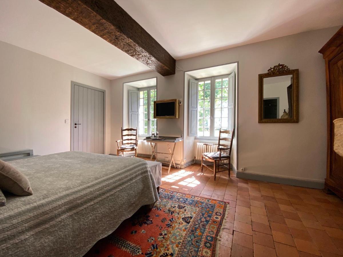 Le Petit Chateau De Sainte Colombe Bouges-le-Chateau Exterior photo